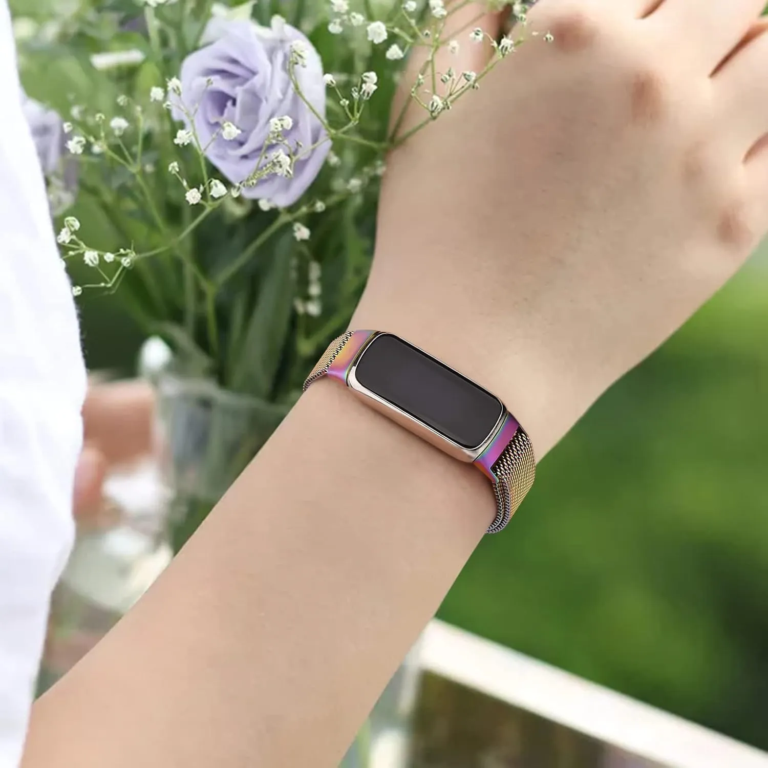 Vanjua Metal Band Compatible with Fitbit Luxe Bands, Stainless Steel Mesh Loop Adjustable Wristband Replacement Strap for Fitbit Luxe/Luxe Special Edition Fitness Tracker Women Men